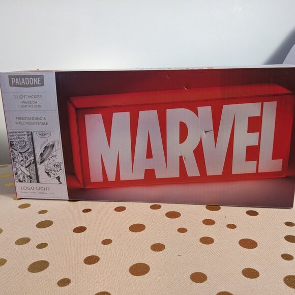 Paladone NWB Marvel Light - Picture 2 of 2